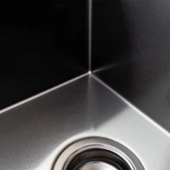 Phoenix 4000 Series Extra Large Single Bowl Sink 700mm Brushed Carbon 2 Phoenix 4000 Series Extra Large Single Bowl Sink 700mm Brushed Carbon -Cook & Bathe 310 8002 16 Lifestyle web