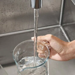 Hansgrohe Talis M54 Kitchen Mixer 210 Pull-Out Spout 2jet Chrome -Cook & Bathe 72800003 Lifestyle3 Web 2a42e8f5 3836 454d 8b70 d626182bb2df