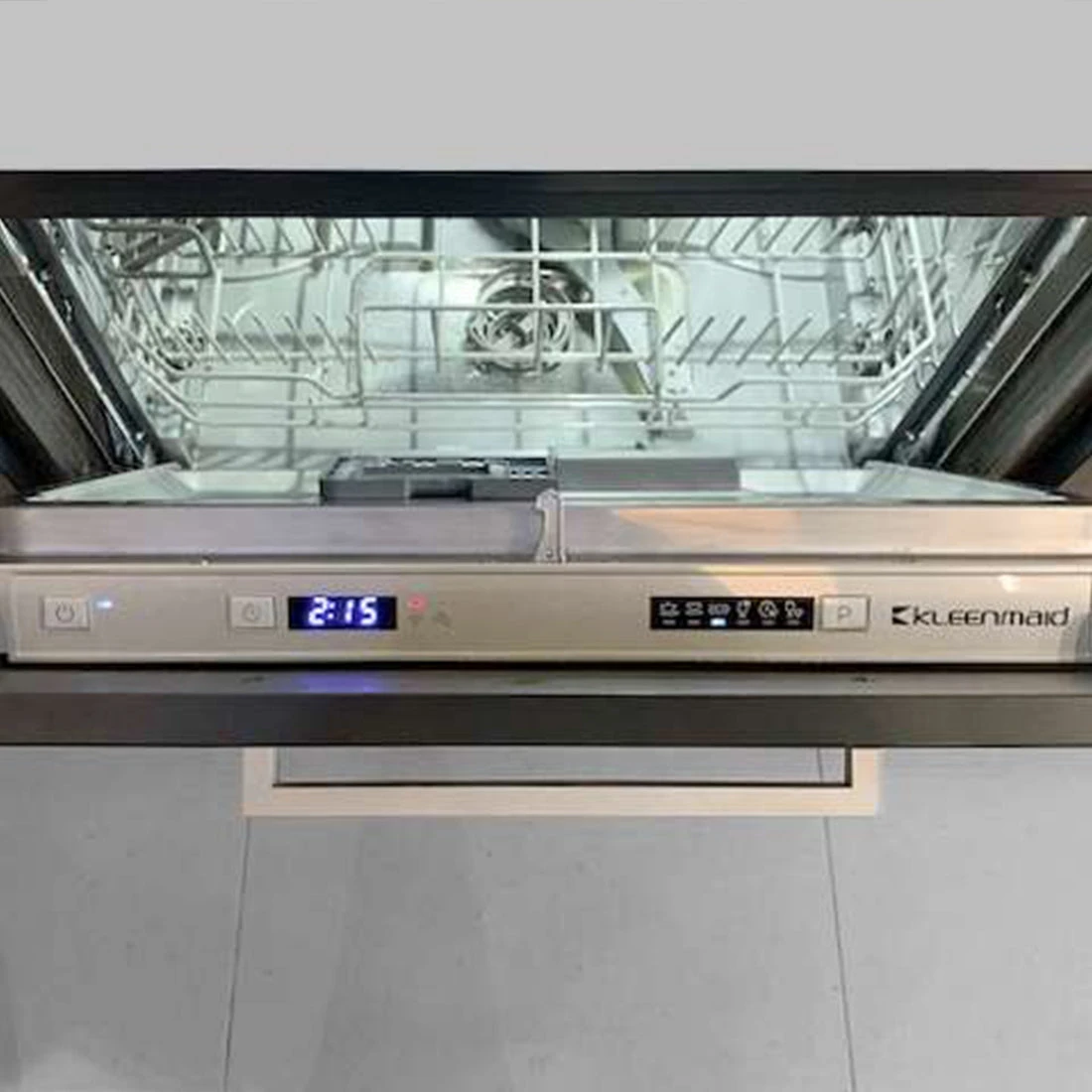 Kleenmaid Fully Integrated Compact Dishwasher Kleenmaid Fully Integrated Compact Dishwasher -Cook & Bathe DW4531 Lifestyle1 Web