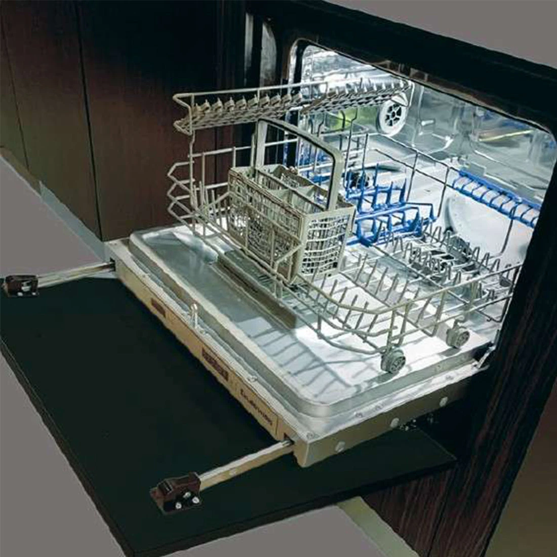 Kleenmaid Fully Integrated Compact Dishwasher Kleenmaid Fully Integrated Compact Dishwasher -Cook & Bathe DW4531 Lifestyle3 Web
