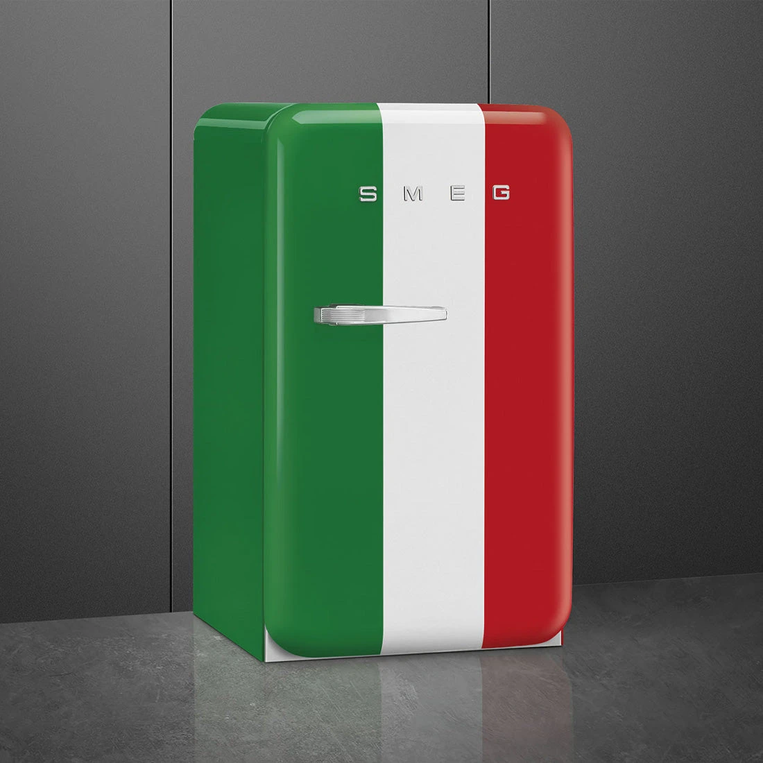Smeg FAB10 50's Style 135L Retro Refrigerator Right Hand Hinge Italian Flag Smeg FAB10 50's Style 135L Retro Refrigerator Right Hand Hinge Italian Flag -Cook & Bathe FAB10HRDIT6 2