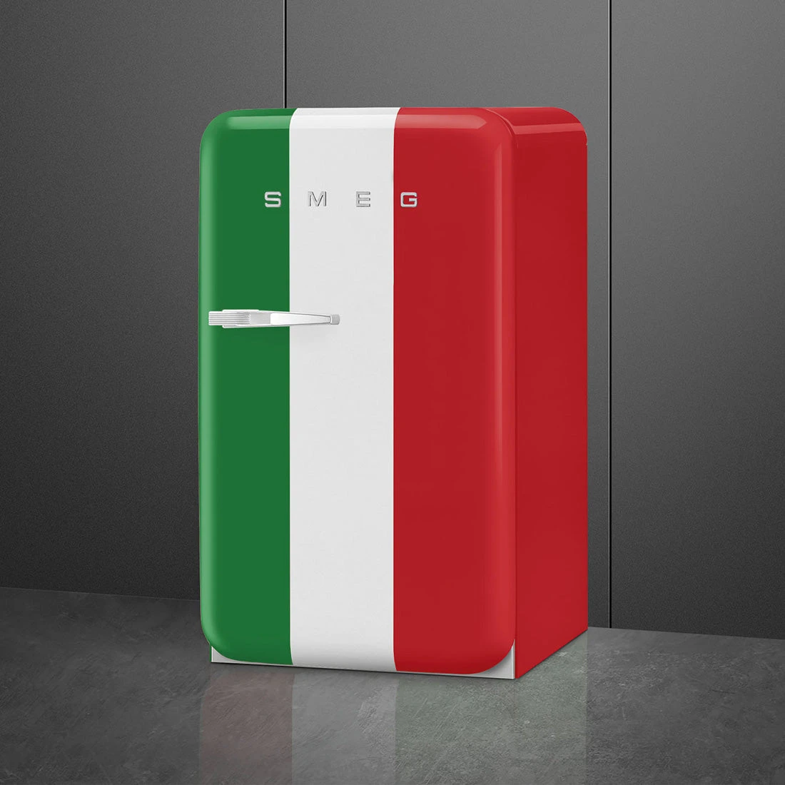 Smeg FAB10 50's Style 135L Retro Refrigerator Right Hand Hinge Italian Flag Smeg FAB10 50's Style 135L Retro Refrigerator Right Hand Hinge Italian Flag -Cook & Bathe FAB10HRDIT6 3