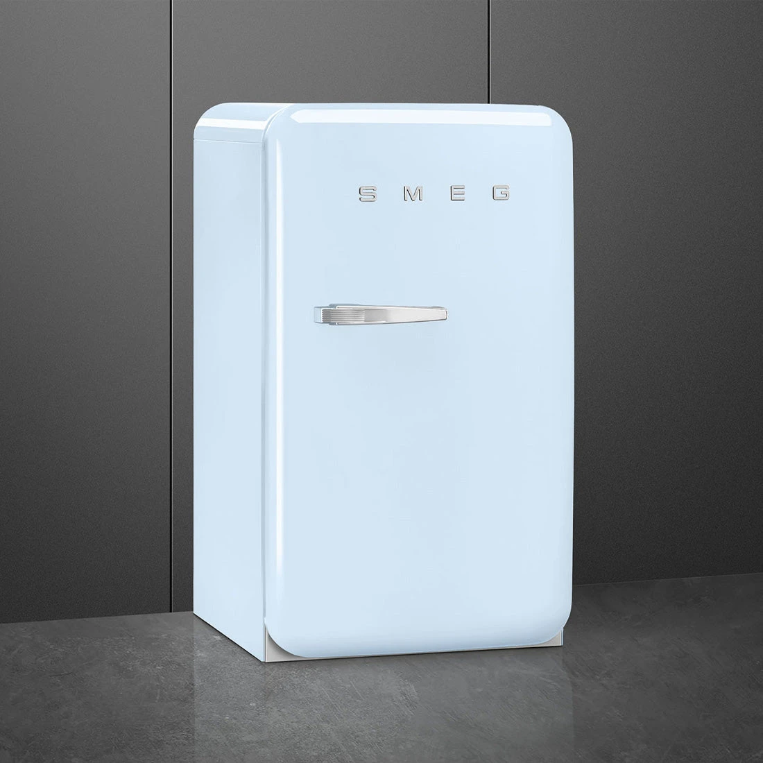 Smeg FAB10 50's Style 135L Retro Refrigerator Right Hand Hinge Pastel Blue Smeg FAB10 50's Style 135L Retro Refrigerator Right Hand Hinge Pastel Blue -Cook & Bathe FAB10HRPB6 2