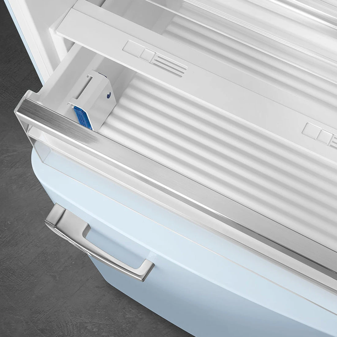 Smeg FAB38 50's Style 481L Retro Refrigerator Right Hand Hinge Pastel Blue Smeg FAB38 50's Style 481L Retro Refrigerator Right Hand Hinge Pastel Blue -Cook & Bathe FAB38RPB5AU 5