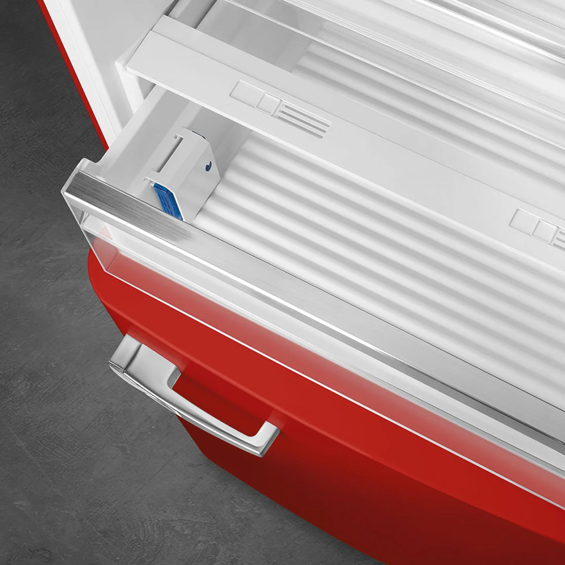 Smeg FAB38 50's Style 481L Retro Refrigerator Right Hand Hinge Red Smeg FAB38 50's Style 481L Retro Refrigerator Right Hand Hinge Red -Cook & Bathe FAB38RRD5AU 6