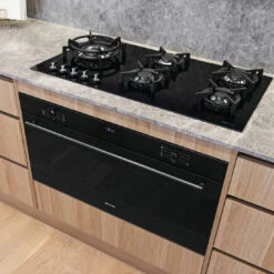 Smeg Classic Thermoseal Oven Matte Black 90cm -Cook & Bathe SFRA9300TN lifestyle2 web