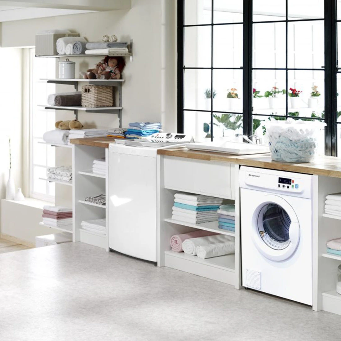 Kleenmaid Sensor Controlled Vented Dryer 7kg White Kleenmaid Sensor Controlled Vented Dryer 7kg White -Cook & Bathe ldvf70 lifestyle3 web